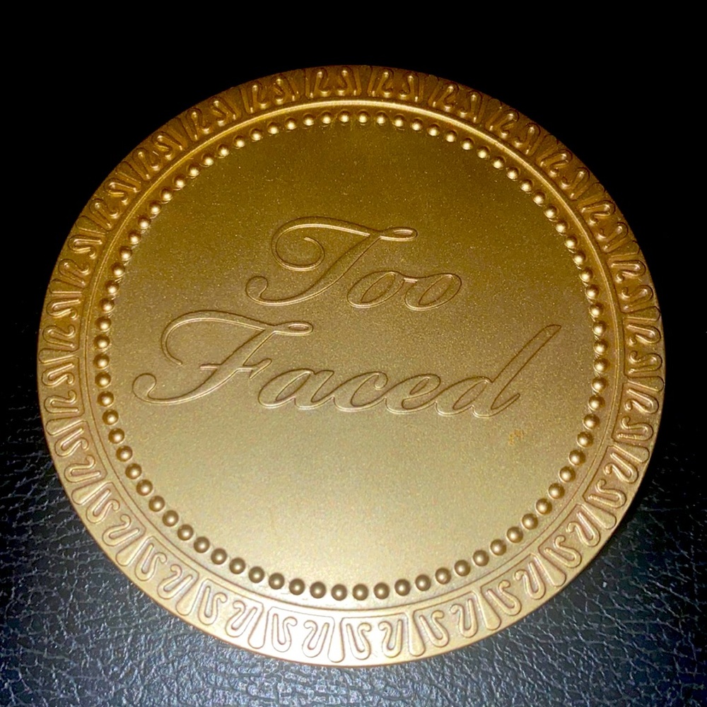 Too Faced Natural Bronzer (old packaging)